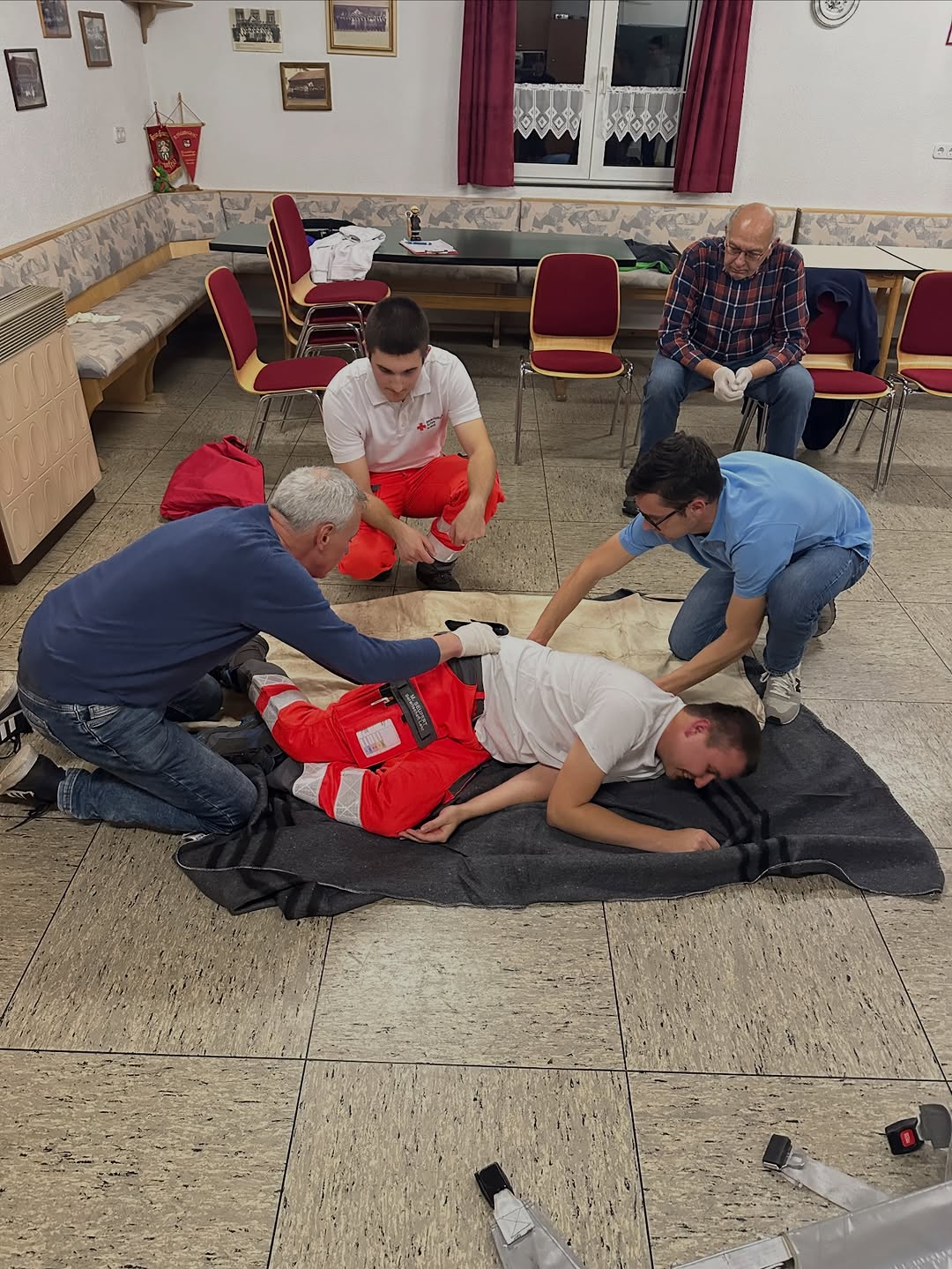 Erste-Hilfe-Ausbildung bei der Feuerwehr Steinfeld